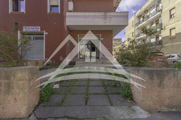 locale commerciale in vendita a Porto Torres