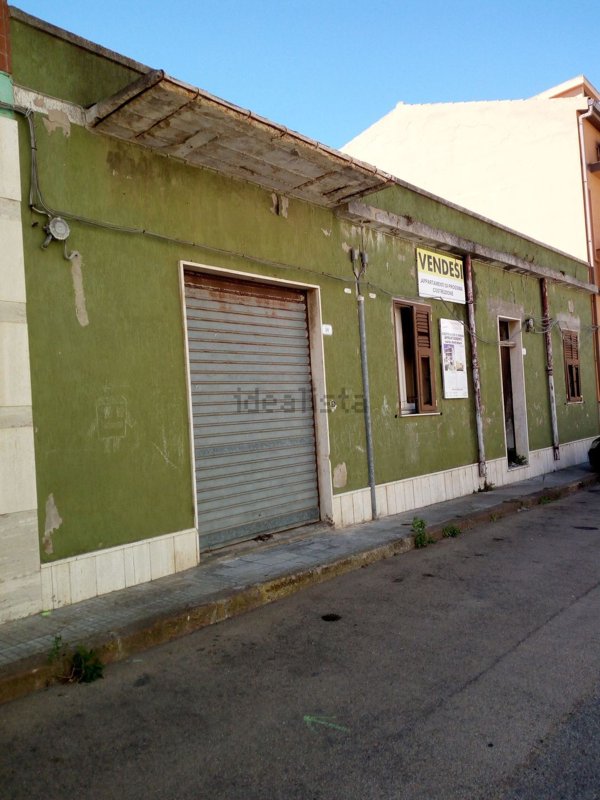 pentavano in vendita a Porto Torres