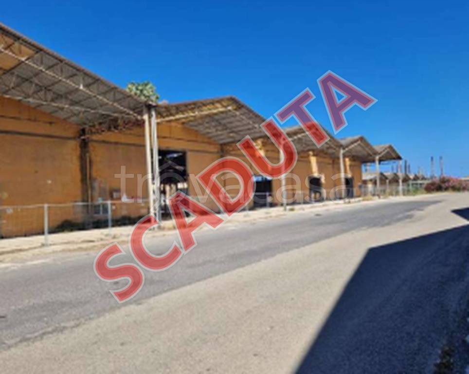 locale commerciale in vendita a Porto Torres