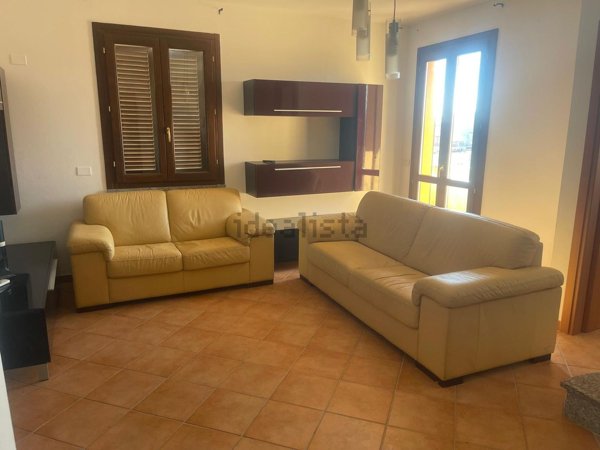 esavano in vendita a Porto Torres