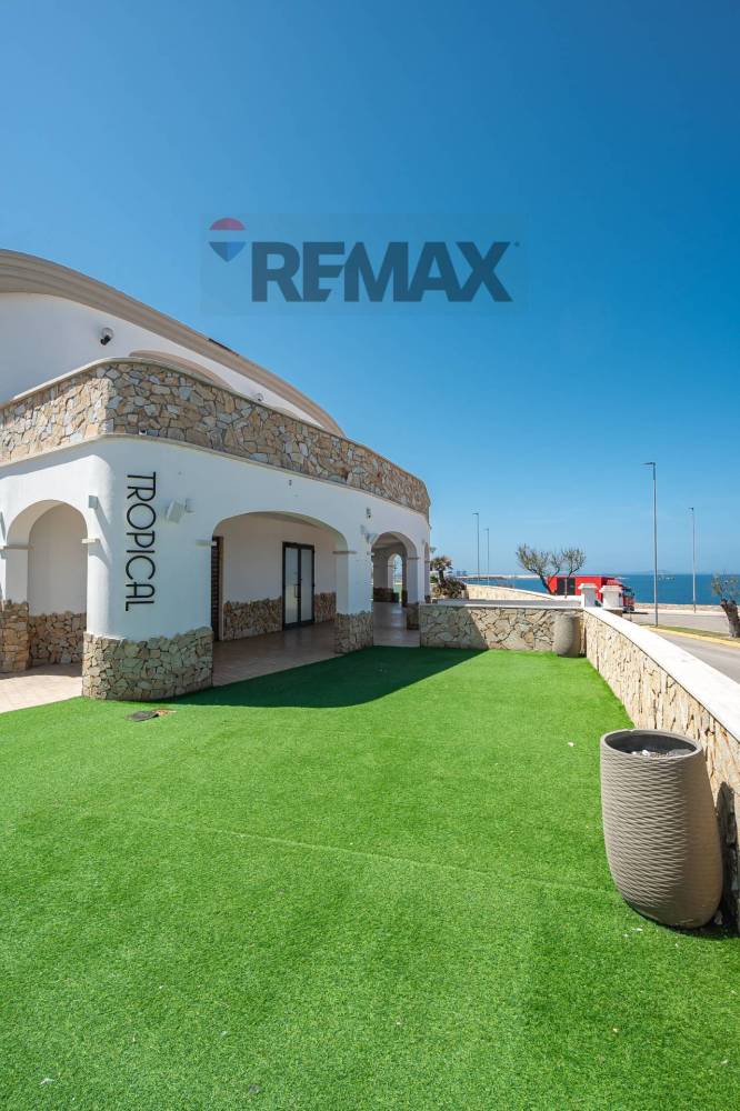 locale commerciale in vendita a Porto Torres