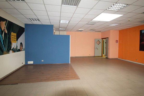 ufficio in vendita a Romana