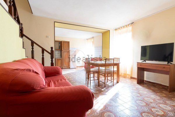 casa indipendente in vendita a Romana