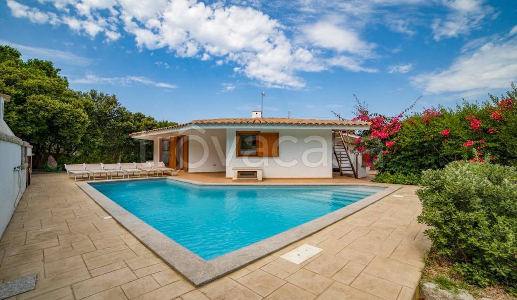 casa indipendente in vendita ad Aglientu