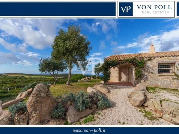 casa indipendente in vendita ad Aglientu