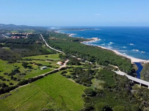 casa indipendente in vendita ad Aglientu