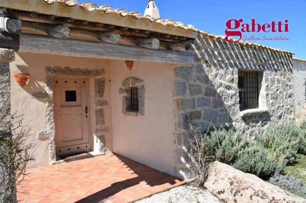 casa indipendente in vendita ad Aglientu