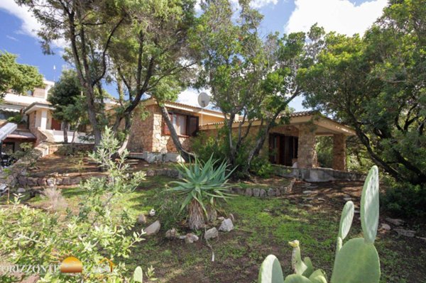 casa indipendente in vendita ad Aglientu