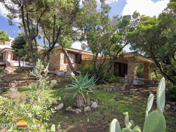 casa indipendente in vendita ad Aglientu