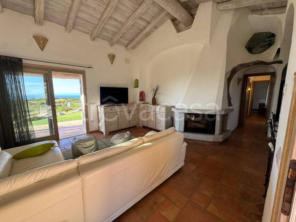 casa indipendente in vendita ad Aglientu