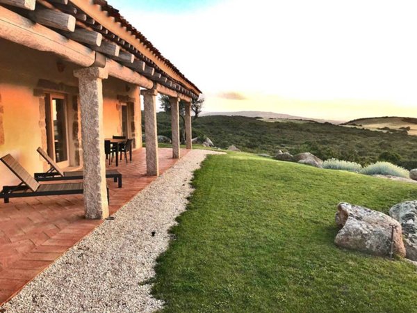 casa indipendente in vendita ad Aglientu