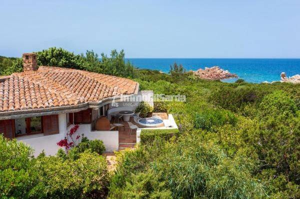 casa indipendente in vendita ad Aglientu