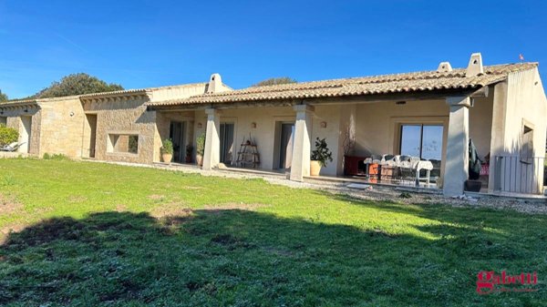 casa indipendente in vendita ad Aglientu