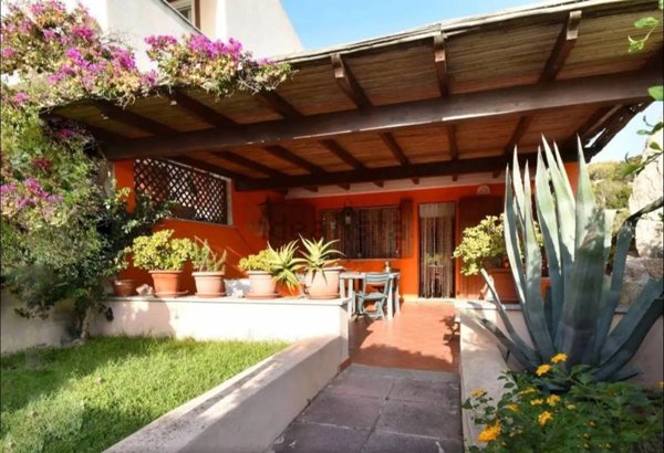 casa indipendente in vendita ad Aglientu