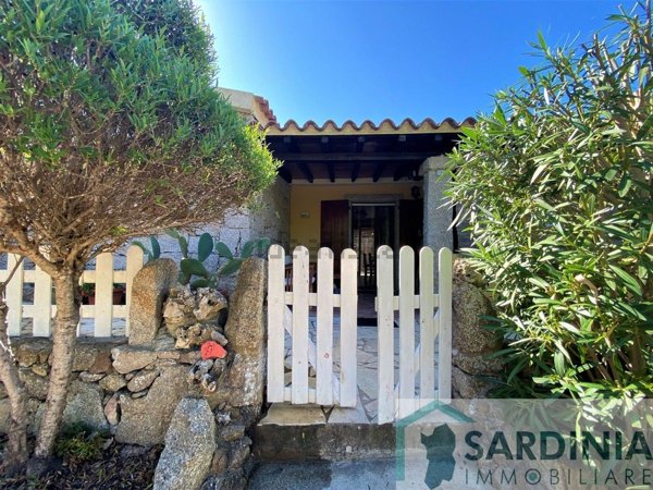 casa indipendente in vendita ad Aglientu