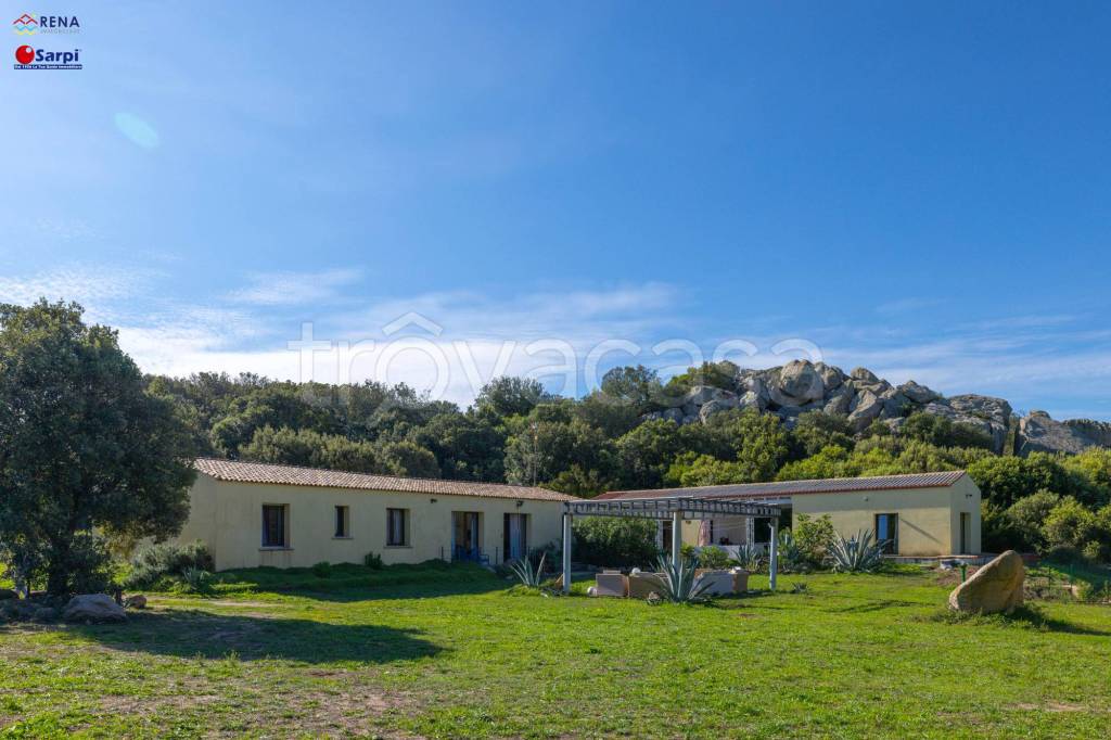 casa indipendente in vendita ad Aglientu