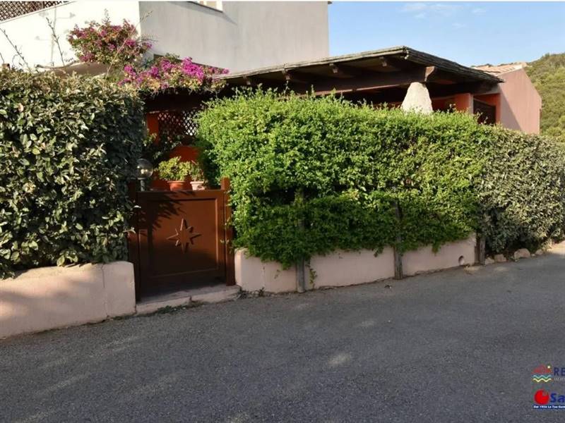 casa indipendente in vendita ad Aglientu