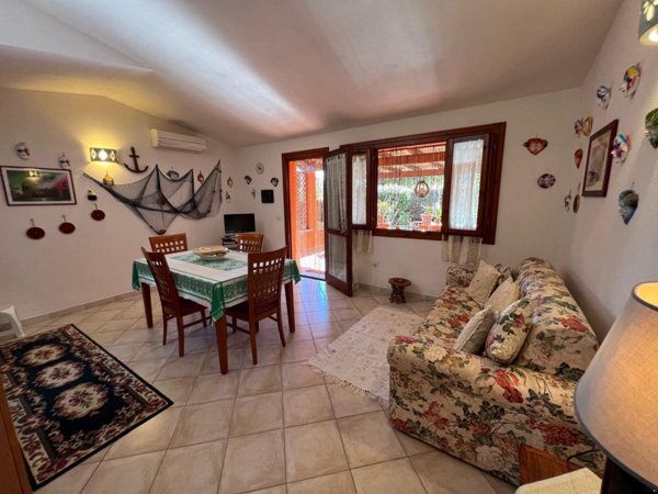 casa indipendente in vendita ad Aglientu
