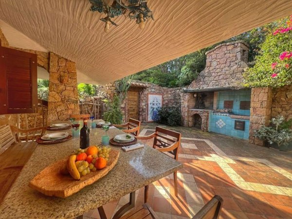 casa indipendente in vendita ad Aglientu
