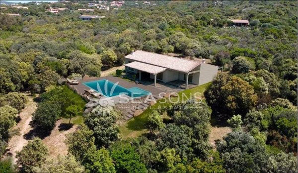 casa indipendente in vendita ad Aglientu