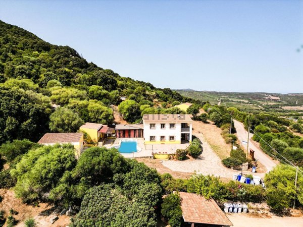 casa indipendente in vendita ad Aglientu