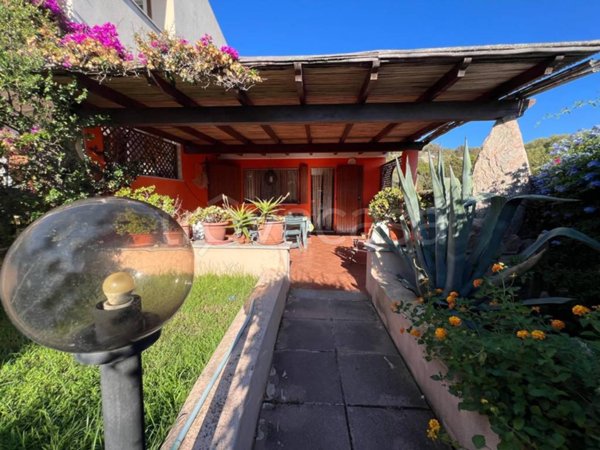 casa indipendente in vendita ad Aglientu