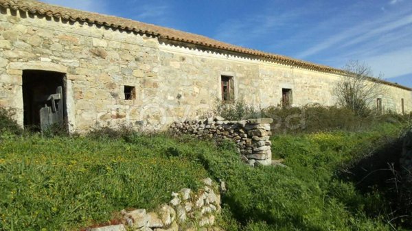 casa indipendente in vendita ad Aglientu
