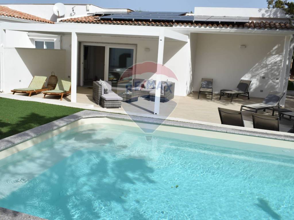 casa indipendente in vendita ad Aglientu