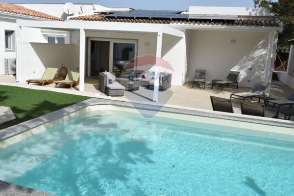 casa indipendente in vendita ad Aglientu