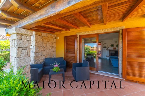 casa indipendente in vendita ad Aglientu