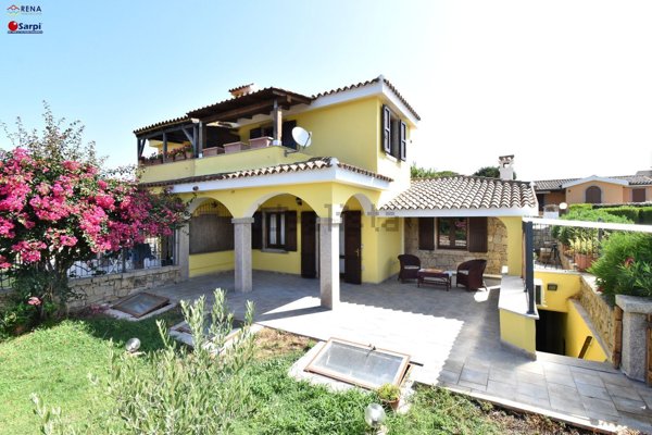 casa indipendente in vendita ad Aglientu