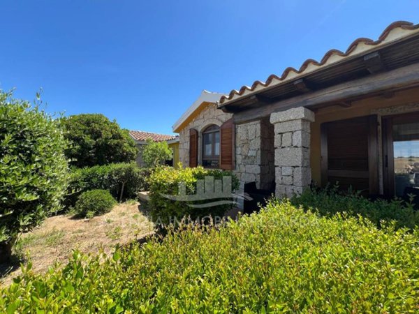 casa indipendente in vendita ad Aglientu