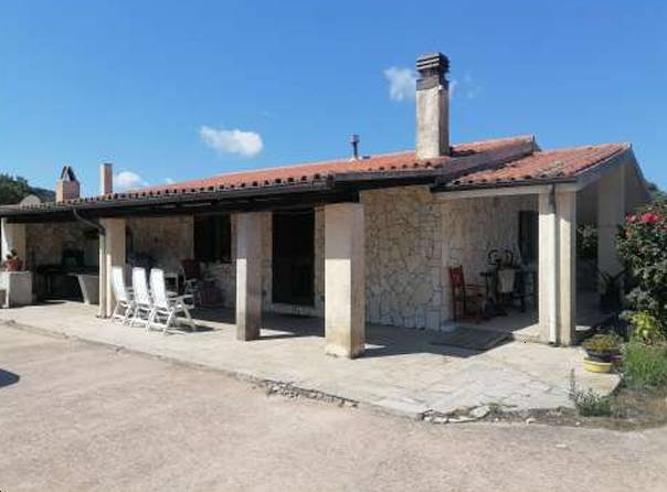casa indipendente in vendita ad Aglientu