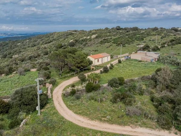 casa indipendente in vendita ad Aglientu