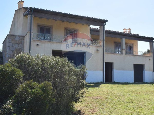 casa indipendente in vendita ad Aglientu