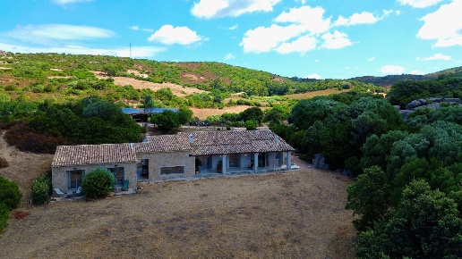 casa indipendente in vendita ad Aglientu