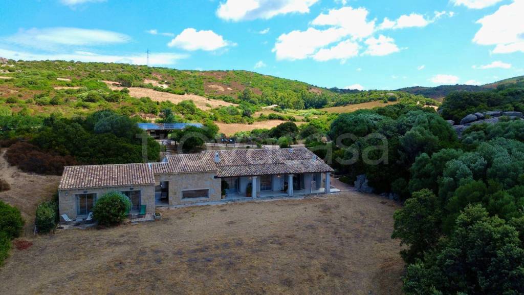 casa indipendente in vendita ad Aglientu