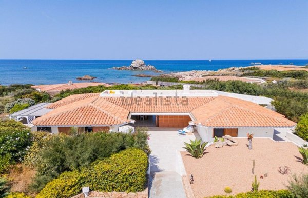 casa indipendente in vendita ad Aglientu