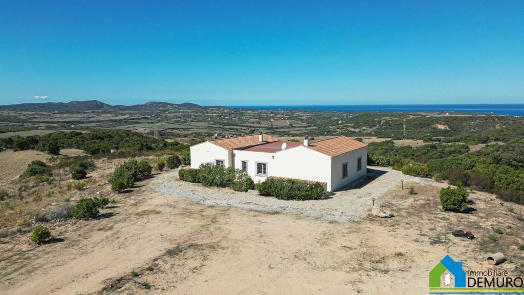casa indipendente in vendita ad Aglientu