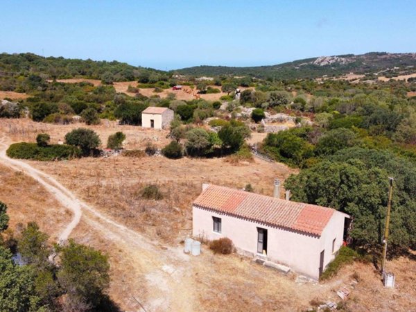 casa indipendente in vendita ad Aglientu
