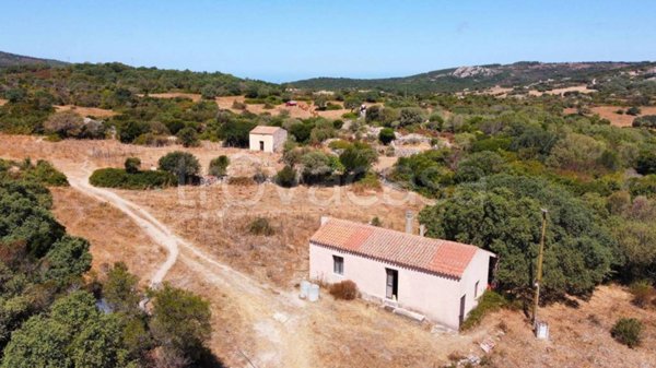 intera palazzina in vendita ad Aglientu