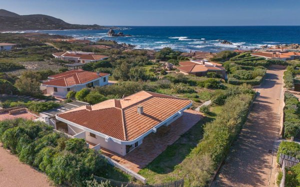 casa indipendente in vendita ad Aglientu