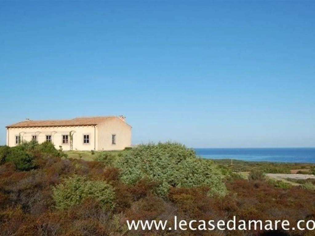 casa indipendente in vendita ad Aglientu