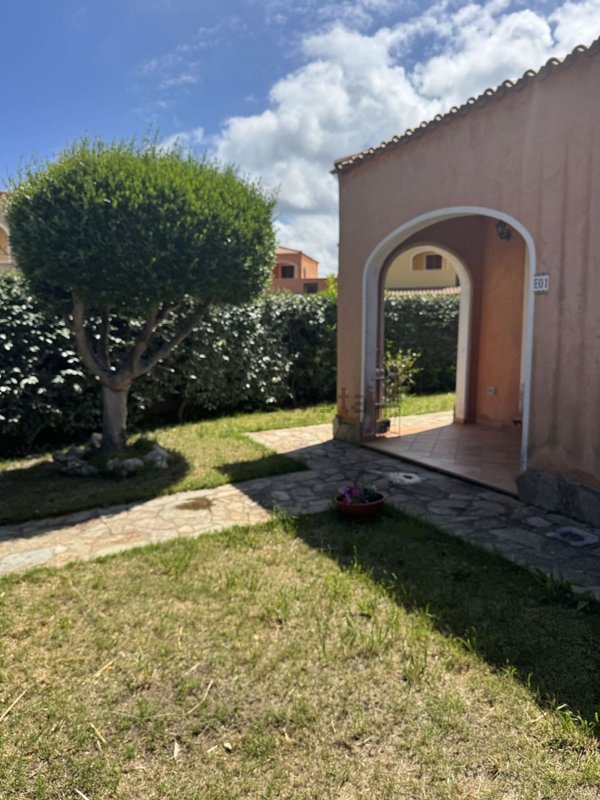 casa indipendente in vendita ad Aglientu