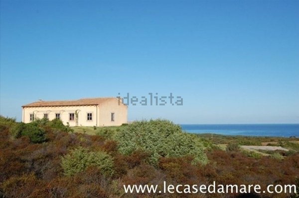 casa indipendente in vendita ad Aglientu