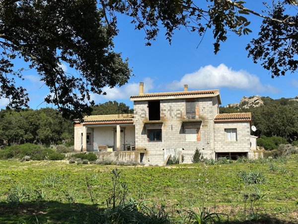 casa indipendente in vendita ad Aglientu