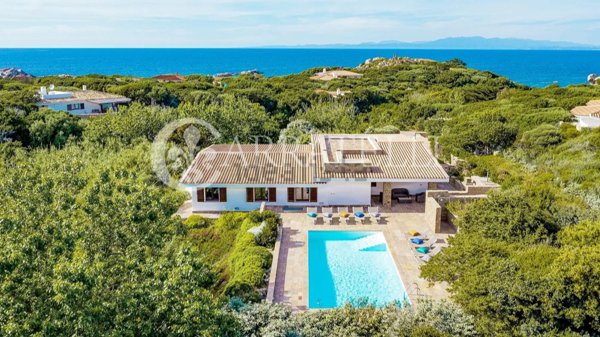 casa indipendente in vendita ad Aglientu