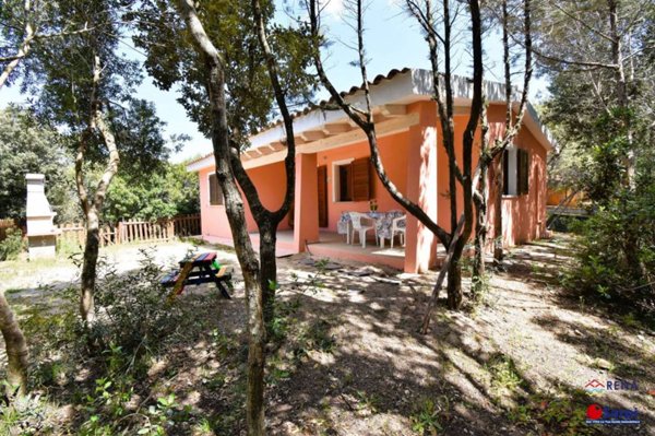 casa indipendente in vendita ad Aglientu