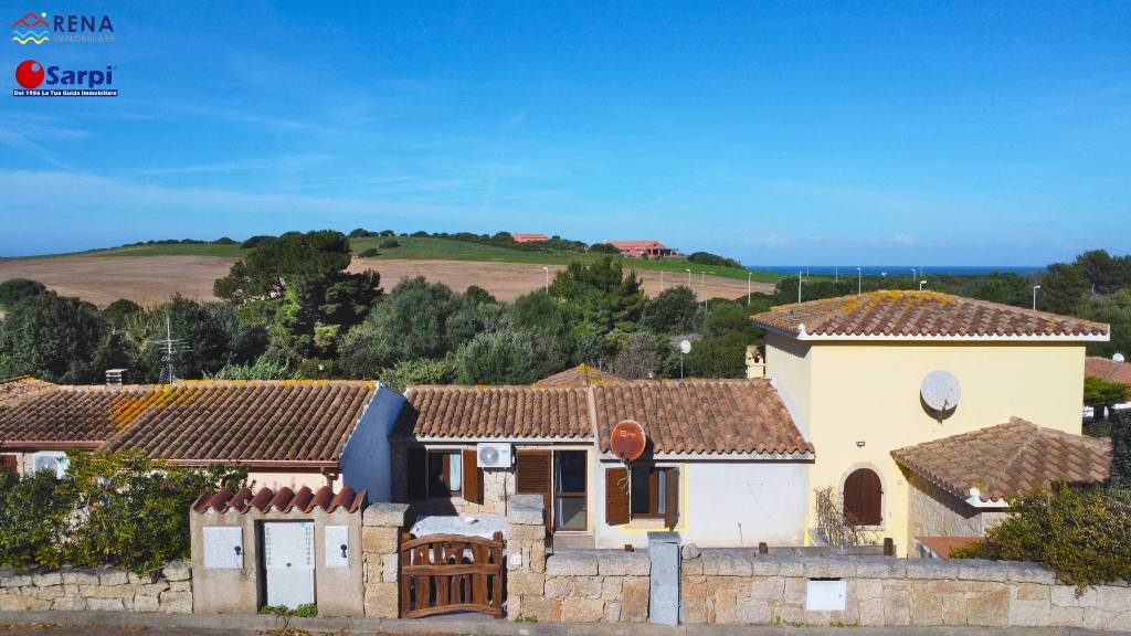 casa indipendente in vendita ad Aglientu