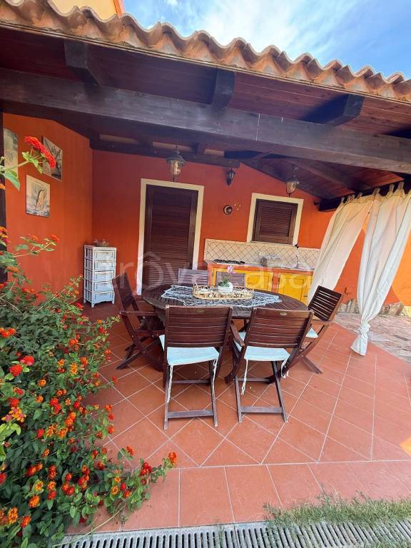 casa indipendente in vendita ad Aglientu